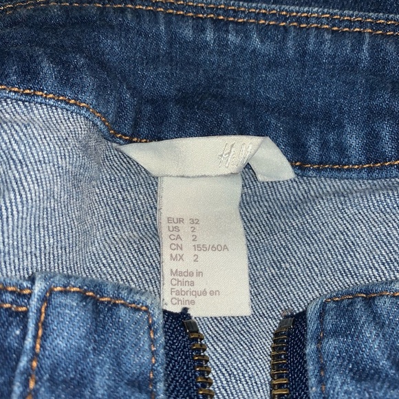 H&M Front Zip Denim Skirt - Picture 3 of 3